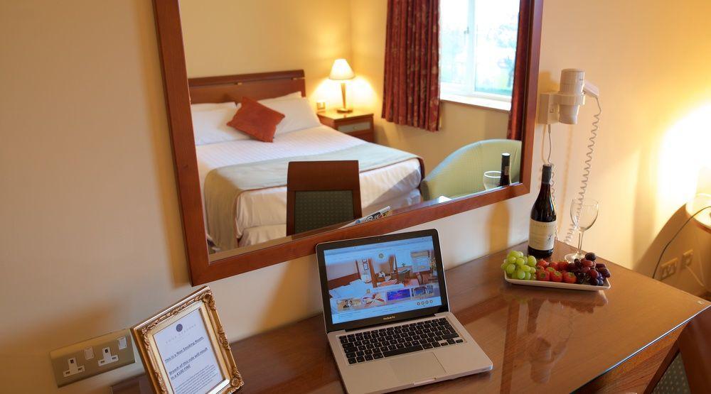 Four Seasons Hotel&Leisure Club Monaghan Extérieur photo