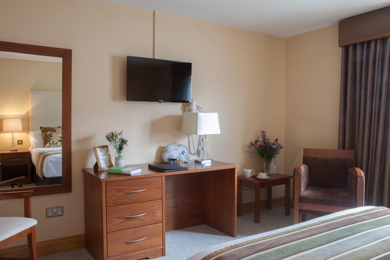 Four Seasons Hotel&Leisure Club Monaghan Extérieur photo