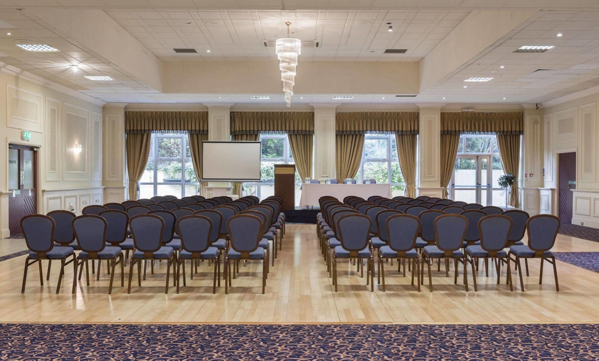 Four Seasons Hotel&Leisure Club Monaghan Extérieur photo