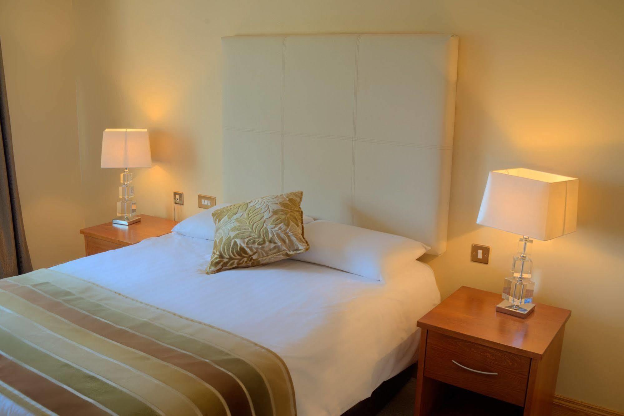Four Seasons Hotel&Leisure Club Monaghan Extérieur photo