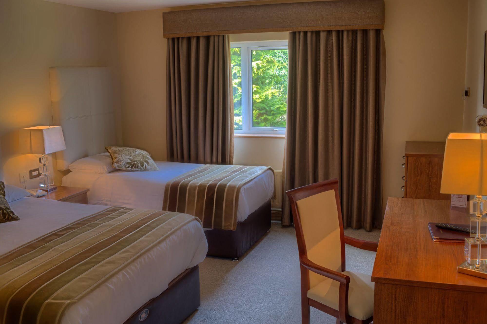 Four Seasons Hotel&Leisure Club Monaghan Extérieur photo